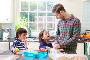 Here are some tips from your Naperville Family Dentist on making healthy lunches. 